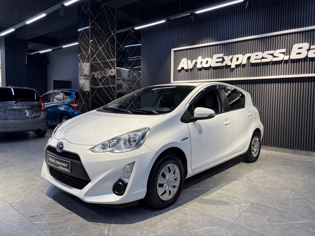 Toyota Aqua, 1.5 L, 0.87 kWh, 2018 il, 80 100 km — Avtomobillər, Bakı (9)