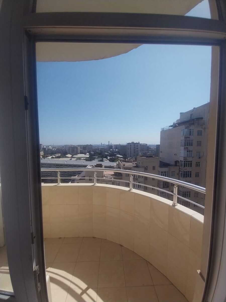 Satılır 4 otaqlı yeni tikili 160 m² — Mənzil, Bakı (9)