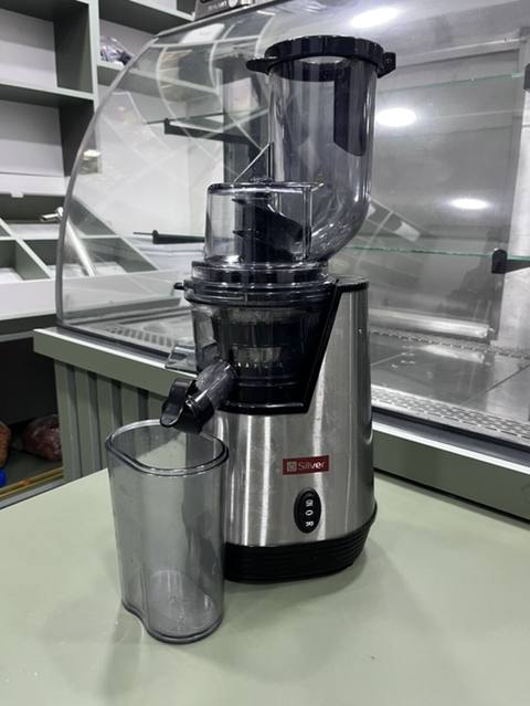 Aşağı sürətli şirəçıxaran – Silver brendi - Tip: Soyuq pres (slow — 110 ₼ · Xırdalan · Şirə sıxaçları Aşağı sürətli şirəçıxaran – Silver brendi - Tip: Soyuq pres (slow — Xırdalan