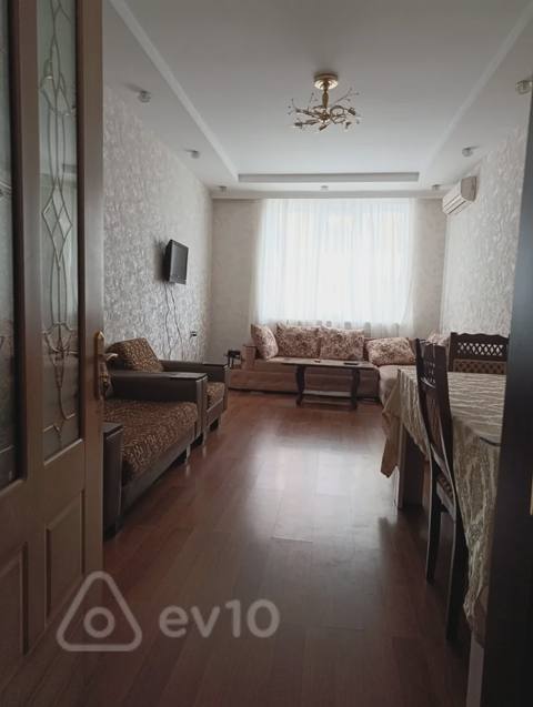 2 otaqlı mənzil, 70 m², e.naxcivani — kirayə — Bakı