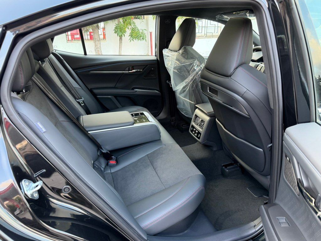 Toyota Camry, 2.0 L, 1 kWh, 2026 il, yeni — Avtomobillər, Bakı (10)