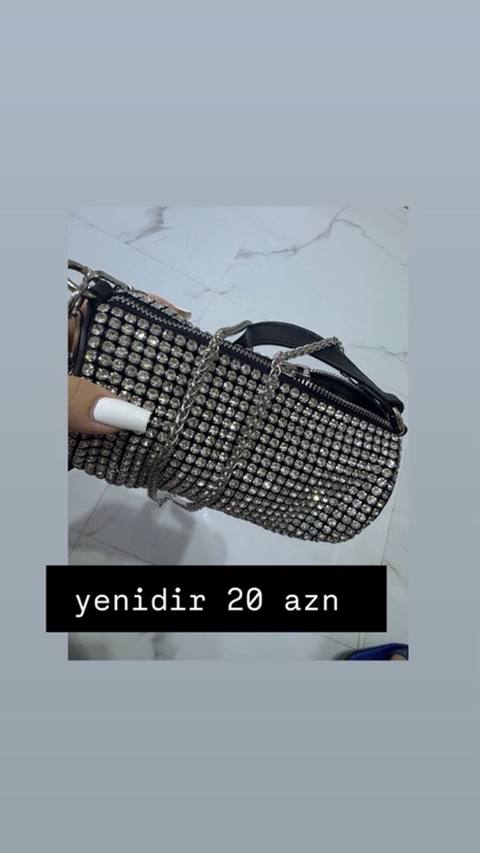 Parlaq daşlarla bəzədilmiş zəncirli qol çantası - Rəng: qara əsas — Xırdalan