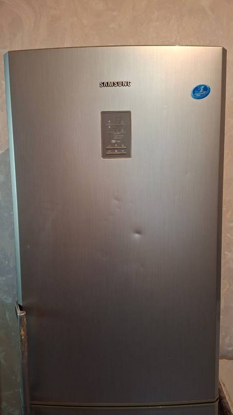Samsung soyuducu - Rəng: gümüş (inox effektli) - Tərtibat: aşağıda — Bakı