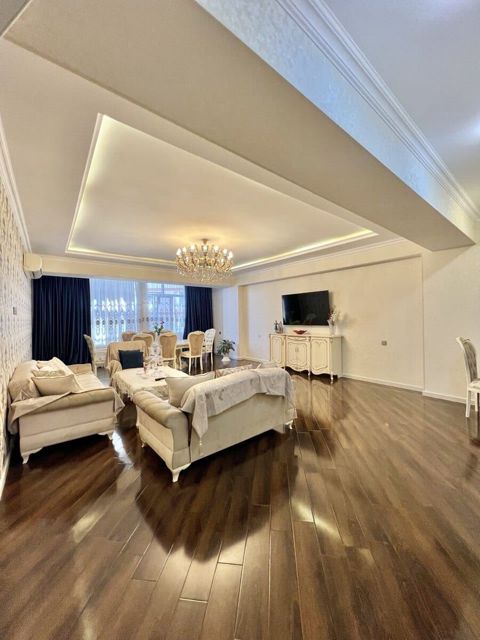 Satılır 3 otaqlı yeni tikili 140 m² — Bakı