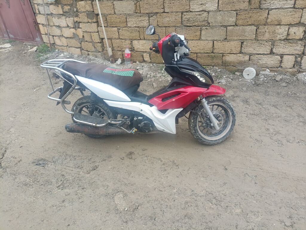 Skuter/moped satılır - Kuzov rəngi: qırmızı-ağ-qara kombinasiyası — Mopedlər və skuterlər, Mehdiabad