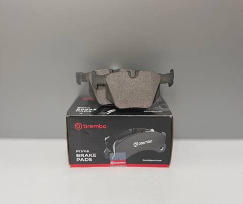 Arxa əyləc bəndi Brembo BMW X5 (F15) və X6 (F16) — 90 ₼ · Bakı · Avto Arxa əyləc bəndi Brembo BMW X5 (F15) və X6 (F16) — Bakı