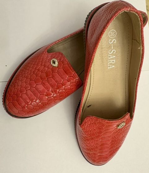 Qadın mokasinləri – S-sara, ölçü 36 - Rəng: parlaq qırmızı - Üst — 15 ₼ · Bakı, Nərimanov · Mokasin Qadın mokasinləri – S-sara, ölçü 36 - Rəng: parlaq qırmızı - Üst — Bakı