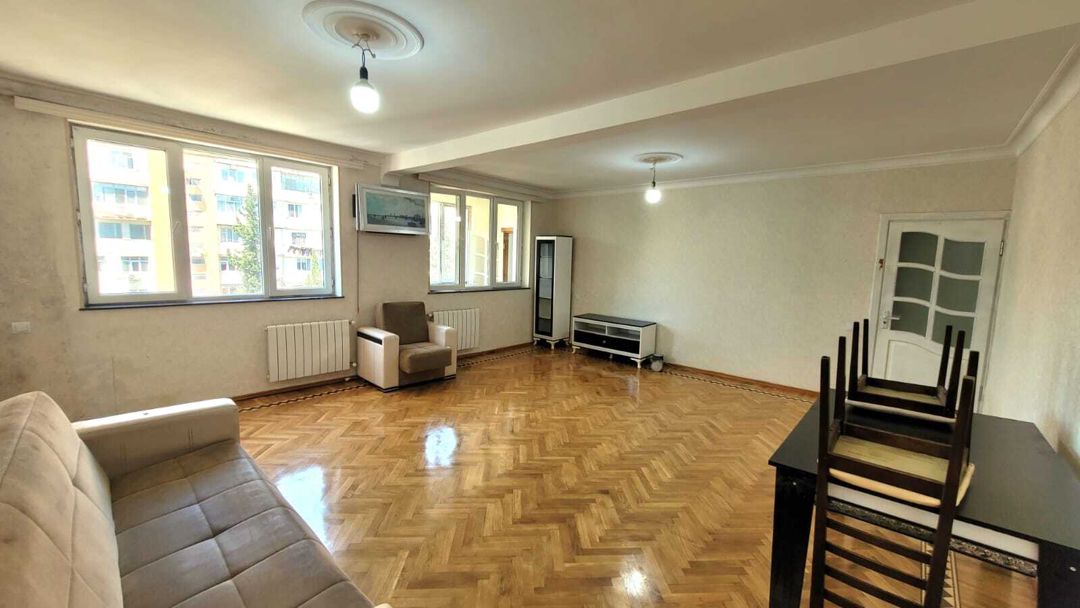 İcarəyə verilir 4 otaqlı köhnə tikili 90 m² — Mənzil, Bakı