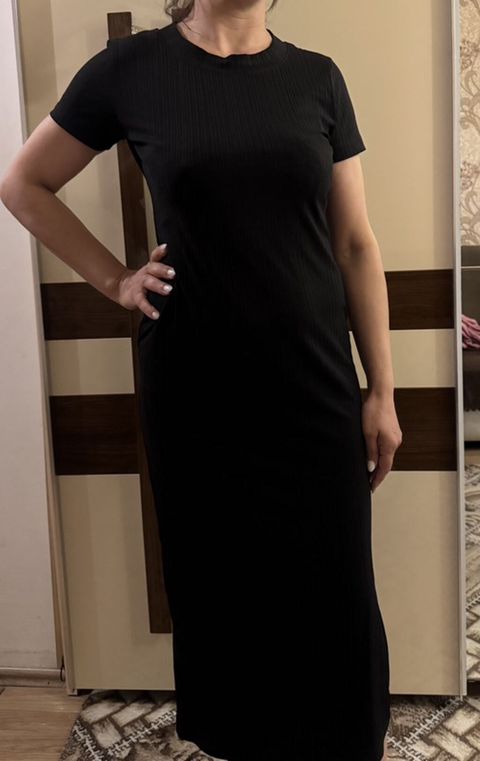 Qara rəngli sadə və zərif don - Model: gündəlik tərzdə, düz kəsim — 10 ₼ · Bakı · Gündəlik paltarlar Qara rəngli sadə və zərif don - Model: gündəlik tərzdə, düz kəsim — Bakı