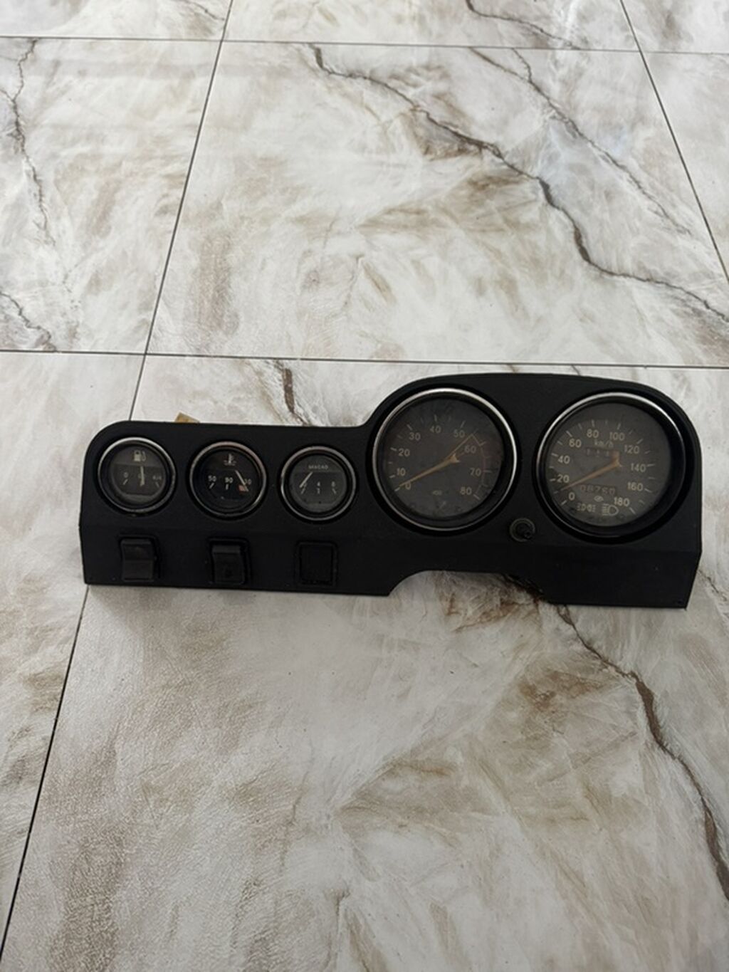 Sovet dövrü avtomobilləri üçün mexaniki cihazlar paneli (instrument — Salon detalları, Digah