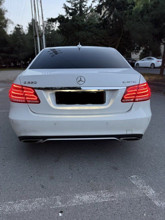 Mercedes E 220, 2.1 L, 2015 il, 233 300 km — Avtomobillər, Bakı (7)