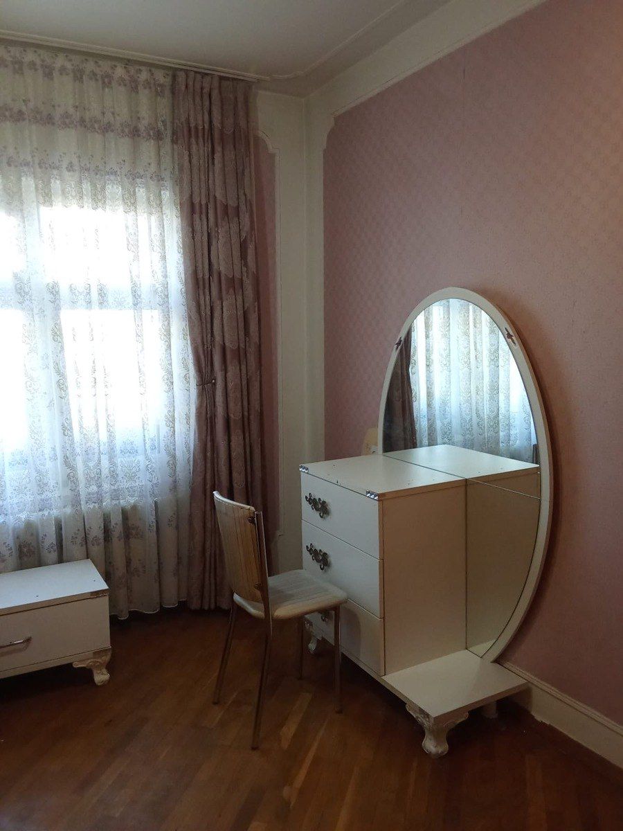 İcarəyə verilir 5 otaqlı köhnə tikili 110 m² — Mənzil, Bakı (12)