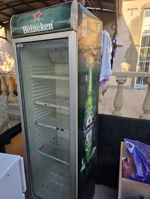Heineken brend vitrin soyuducu - Şüşə vitrinli, tək qapılı kommersiya — Digah