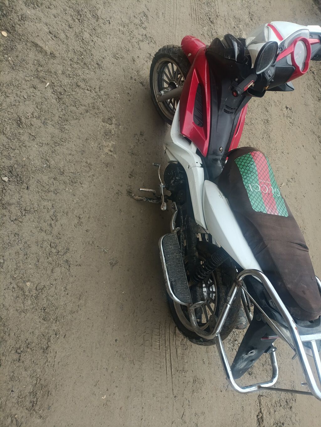 Skuter/moped satılır - Kuzov rəngi: qırmızı-ağ-qara kombinasiyası — Mopedlər və skuterlər, Mehdiabad (2)
