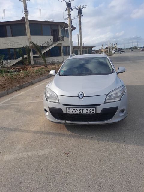 Renault Megane, 1.5 L, 2011 il, 424 000 km — 10 500 ₼ · Bakı · Avtomobillər Renault Megane, 1.5 L, 2011 il, 424 000 km — Bakı