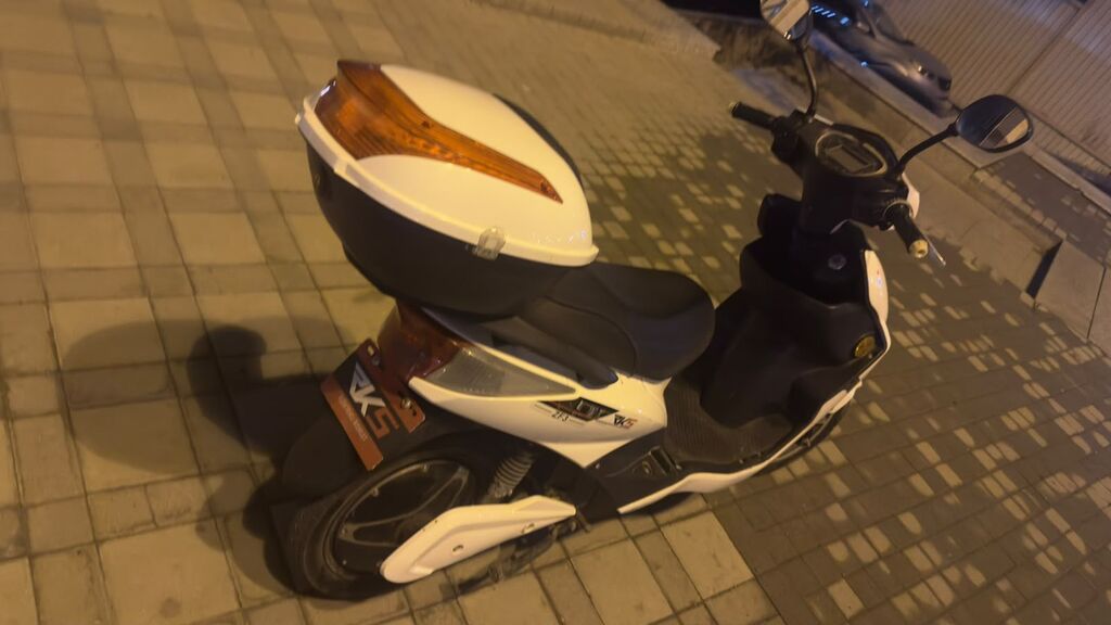 RKS - V6, 50 sm3, 2021 il, 3000 km — Mopedlər və skuterlər, Bakı (4)