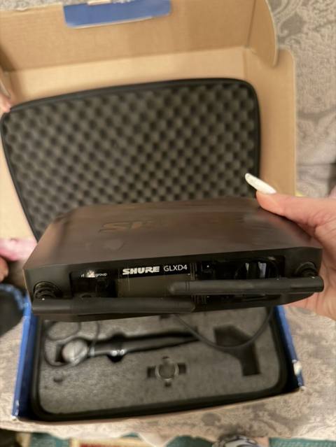 Shure GLXD4 simsiz mikrofon sistemi - Model: Shure GLXD4 qəbuledici + — Bakı