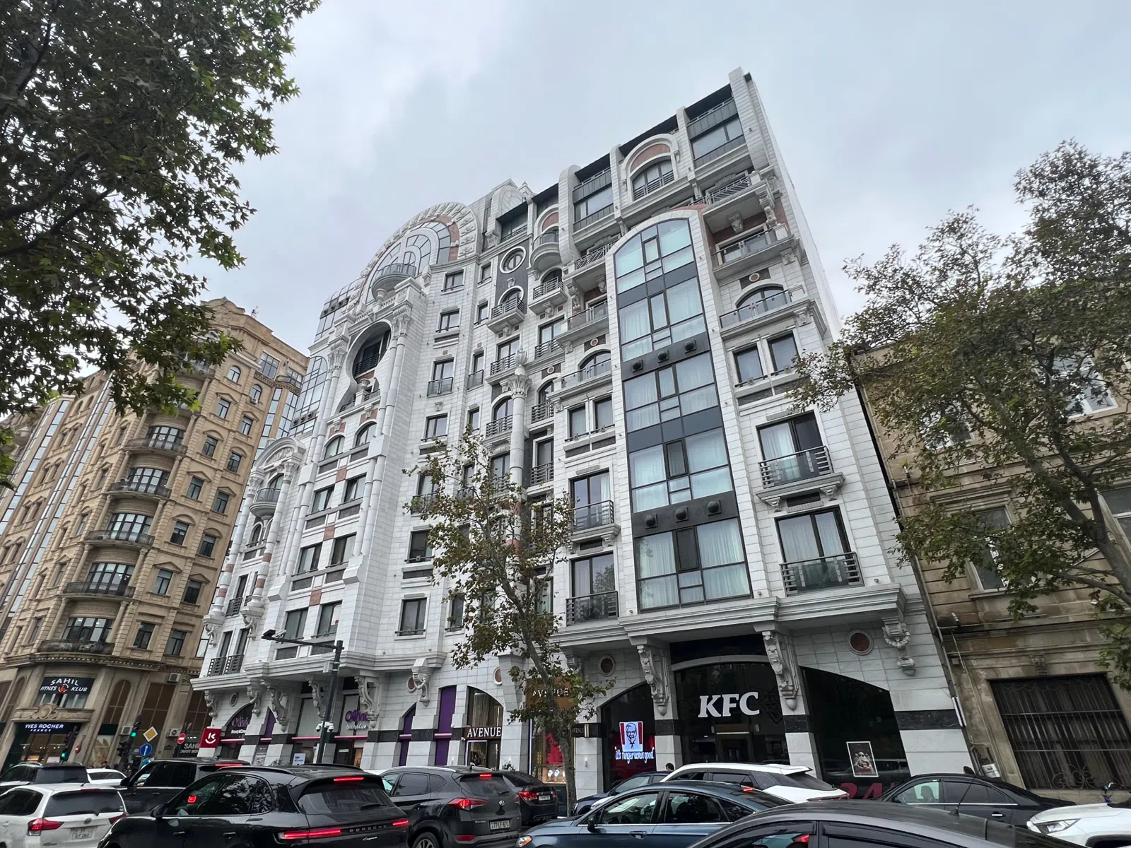 3 otaqlı mənzil 140 m² kirayə verilir Bakı, Səbail r — 4 000 ₼ · Bakı · Mənzil 3 otaqlı mənzil 140 m² kirayə verilir Bakı, Səbail r — Bakı