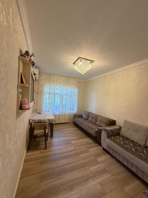 Satılır 2 otaqlı köhnə tikili 65 m² — Bakı