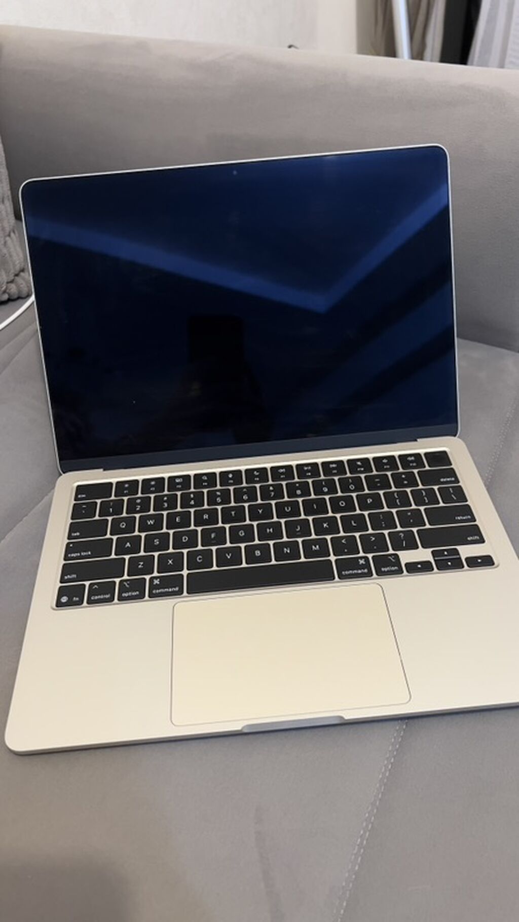 MacBook Air M4 — İdeal vəziyyətdə (Problemsiz) Özünə problemsiz — Apple Macbook, Bakı (3)