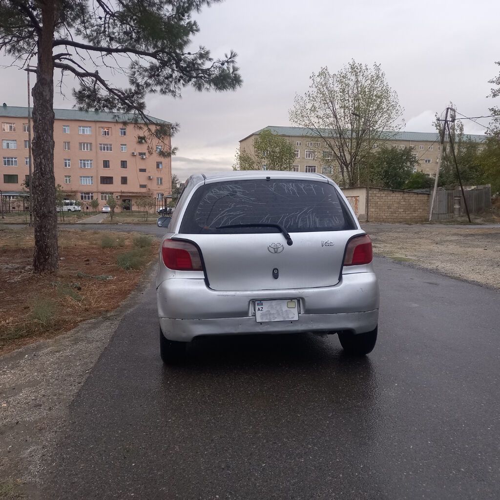 Toyota Vitz: 1 l 2000 il Hetçbek — Avtomobillər, Neftçala (4)