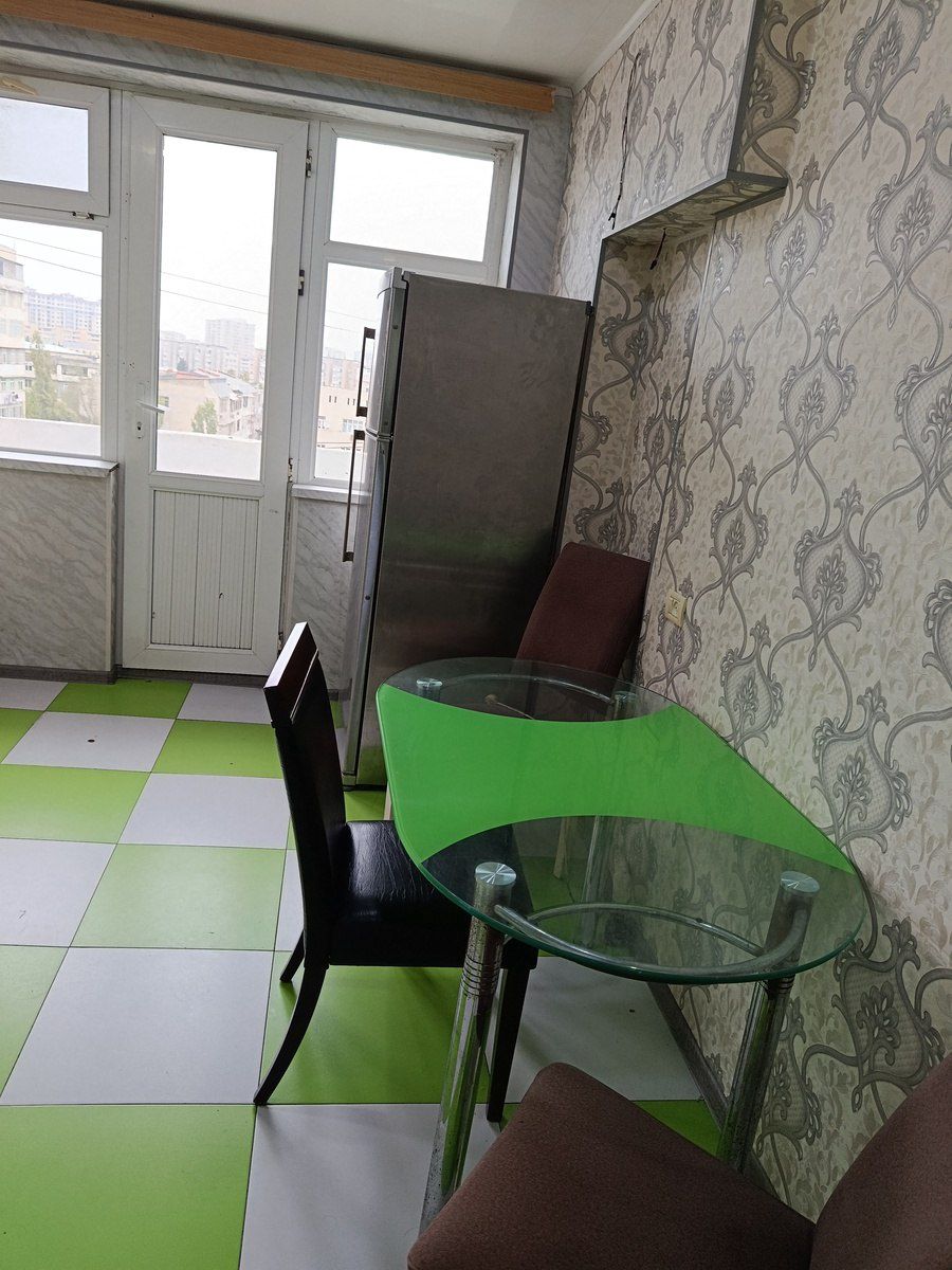 İcarəyə verilir 2 otaqlı köhnə tikili 64 m² — Mənzil, Bakı (5)