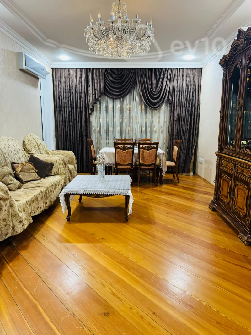 2 otaqlı mənzil, 80 m², Bakı, Əsəd Əhmədov küçəsi. — kirayə — ბინა