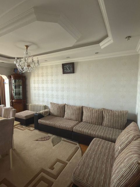Satılır 3 otaqlı köhnə tikili 70 m² — Malik