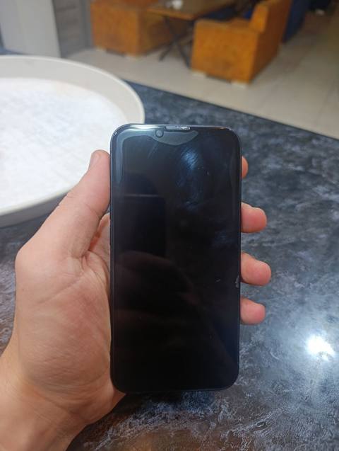 IPhone 13, 128 GB, Qara, Face ID — 800 ₼ · Gəncə · Apple iPhone IPhone 13, 128 GB, Qara, Face ID — Gəncə