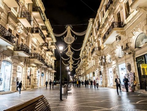 İcarəyə verilir 4 otaqlı köhnə tikili 170 m² — 1 300 ₼ · Bakı · Mənzil İcarəyə verilir 4 otaqlı köhnə tikili 170 m² — Bakı