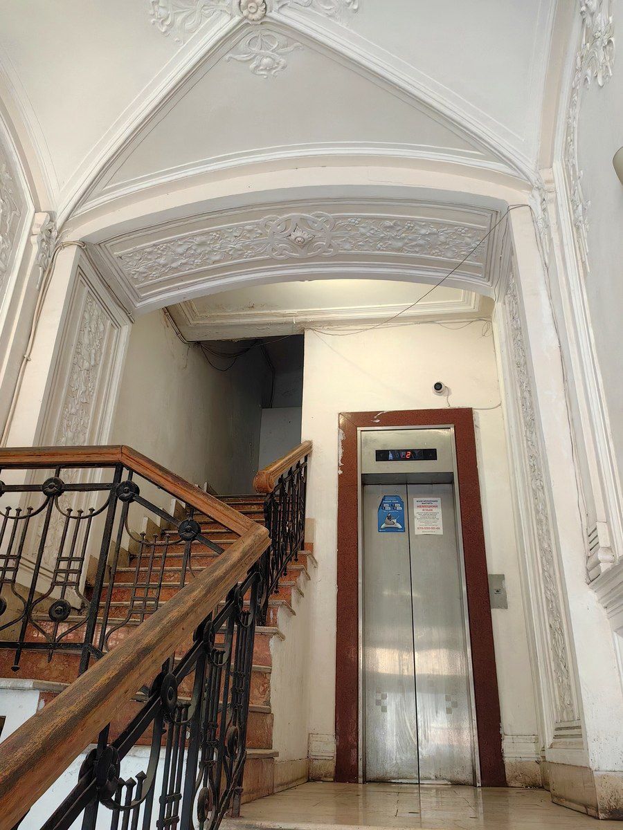 Satılır 4 otaqlı köhnə tikili 355 m² — Mənzil, Bakı (3)