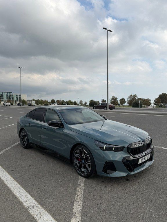 BMW i5, 83.9 kWh, 2024 il, 44 000 km 10-KY-123 — Avtomobillər, Bakı (2)