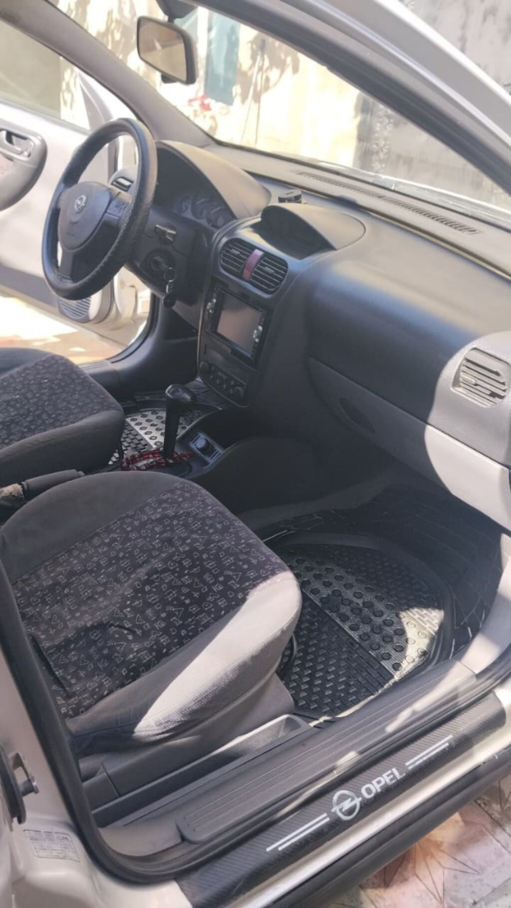 Opel Corsa: 1.4 l 2002 il 400000 km Hetçbek 90-XU-819 — Avtomobillər, Bakı (5)