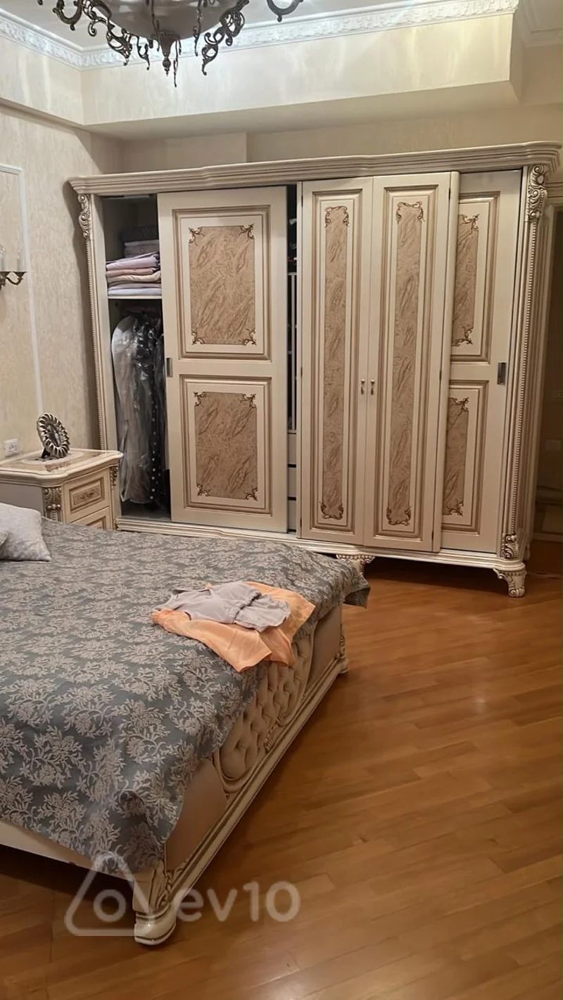4 otaqlı mənzil, 200 m², islam seferli — kirayə — Mənzil, Bakı (10)