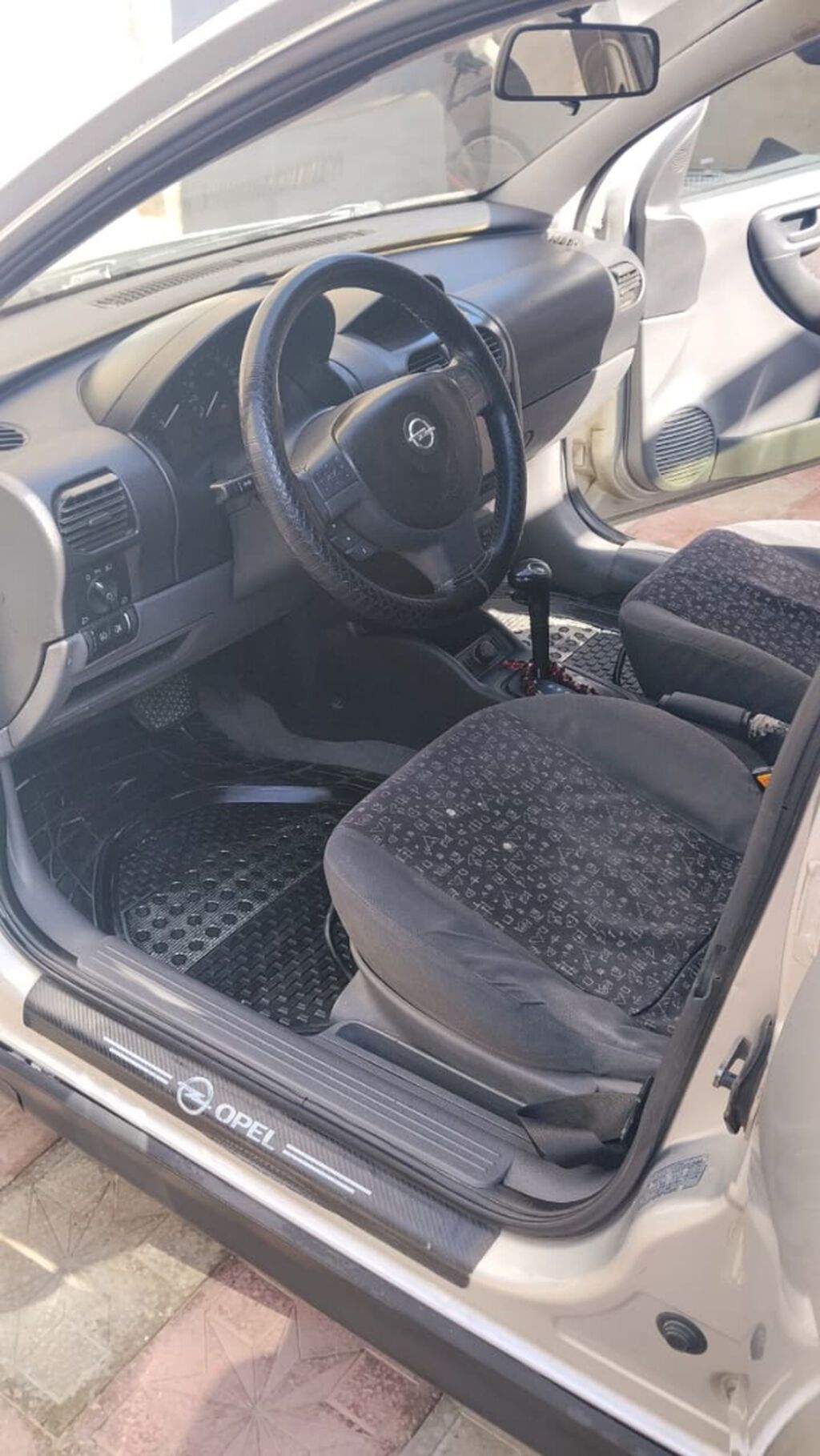Opel Corsa: 1.4 l 2002 il 400000 km Hetçbek 90-XU-819 — Avtomobillər, Bakı (6)
