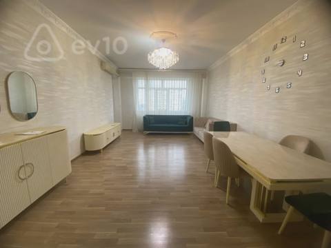3 otaqlı mənzil, 135 m², Zərifə Əliyeva göz kilinikasının yanı — kirayə — Bakı