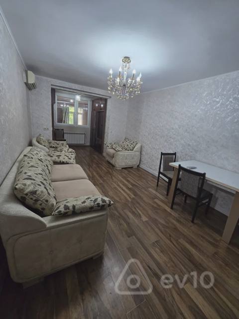 4 otaqlı mənzil, 75 m², Əhməd rəcəbli küç. — kirayə — 950 ₼ · 4 xonali · 75 m² · 2/5 qavat · Bakı, Nərimanov · Mənzil 4 otaqlı mənzil, 75 m², Əhməd rəcəbli küç. — kirayə — Bakı