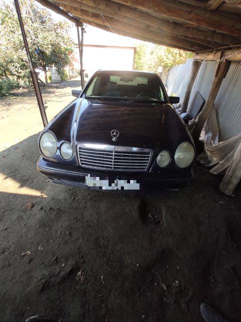 Mercedes-Benz E 230: 2.3 l 1995 il Sedan — 5 800 ₼ · 1995 · 350 000 km · Balakən · Avtomobillər Mercedes-Benz E 230: 2.3 l 1995 il Sedan — Balakən