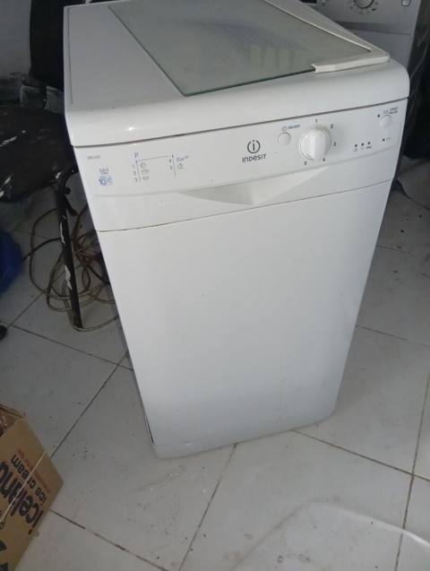 Qabyuyan maşın Indesit, Kompakt, Ayrıca dayanan, İşlənmiş — İmişli