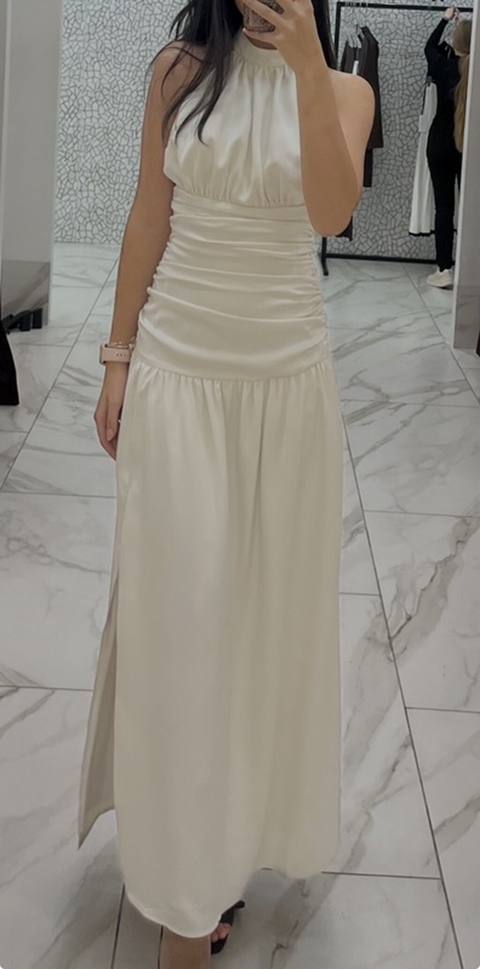 Ağ rəngli zərif uzun don - Model: halter tipli (boğazdan bağlanan) — 80 ₼ · Bakı · Axşam paltarları Ağ rəngli zərif uzun don - Model: halter tipli (boğazdan bağlanan) — Bakı