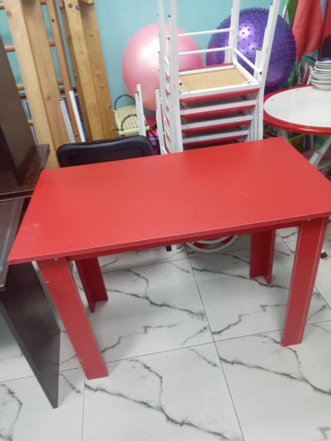 Kompüter masası, İşlənmiş, Açılmayan, Laminat, Dördbucaq masa — 40 ₼ · Bakı · Masalar Kompüter masası, İşlənmiş, Açılmayan, Laminat, Dördbucaq masa — Bakı
