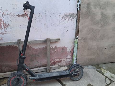 satlir isdyen edrim edcem suret 25 — 350 ₼ · Mehdiabad · Skuterlər satlir isdyen edrim edcem suret 25 — Mehdiabad