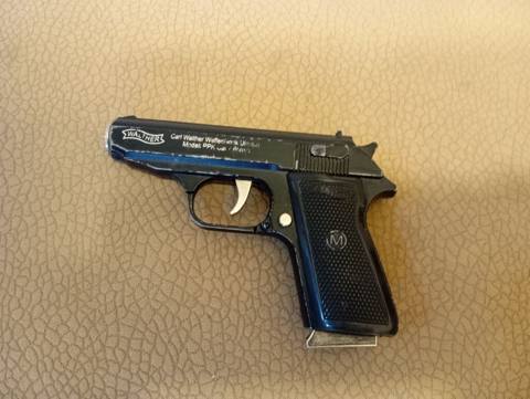 Oyuncaq tapança – Walther PPK üslubunda - Material: plastik korpus — Mallar