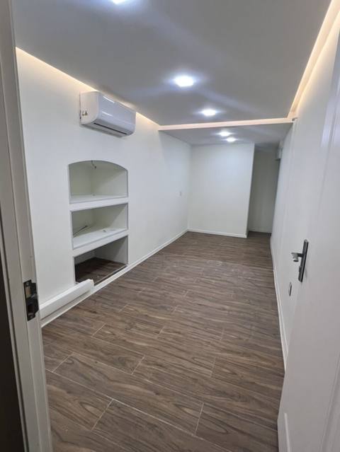 Lazer otagi icaresi. 28 may ve Nizamiye yaxin erazide, Qiş parkinin — 700 ₼ · Bakı · Ofis Lazer otagi icaresi. 28 may ve Nizamiye yaxin erazide, Qiş parkinin — Bakı
