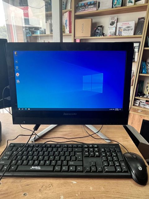 Lenovo i3 ram 8 monoblok cox idealdir oyun ders ofis ucun idealdir hec — Bakı