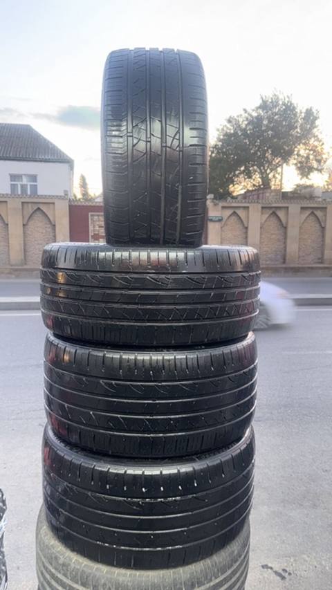 Məhsul: Avtomobil şinləri (4 ədəd) Təsvir: - Yay/UHP tipli protektor — Xırdalan