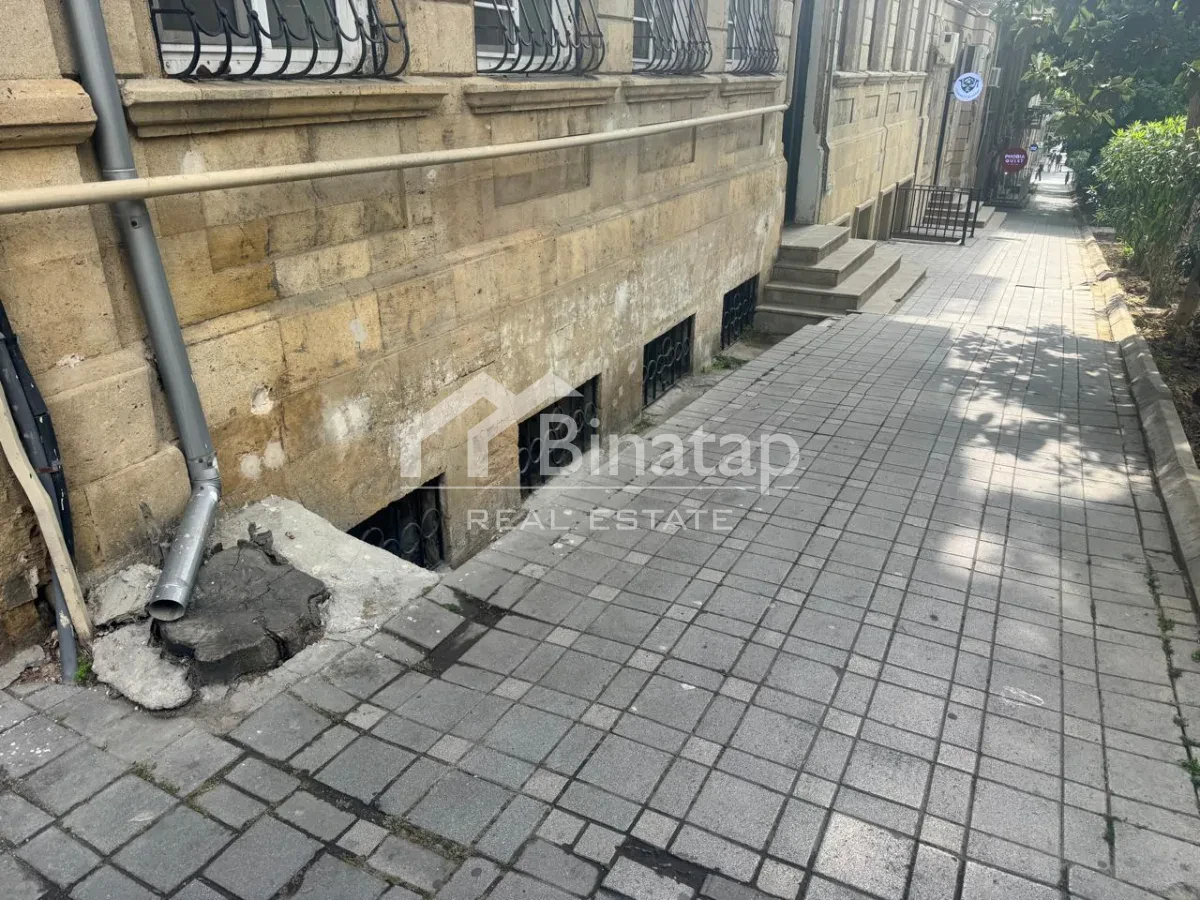 Satılır obyekt 90 m², İçərişəhər metrosu, Səbail rayonu — 185 000 ₼ · Bakı · Əmlak Satılır obyekt 90 m², İçərişəhər metrosu, Səbail rayonu — Bakı