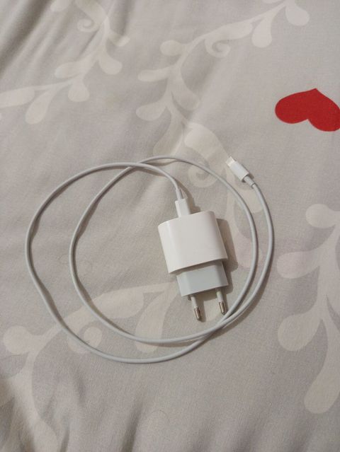 50 Azna almişam Orginal iPhone adapteri satıram çox işlənməyib temizdi — 25 ₼ · Bakı · Şarj cihazları 50 Azna almişam Orginal iPhone adapteri satıram çox işlənməyib temizdi — Bakı