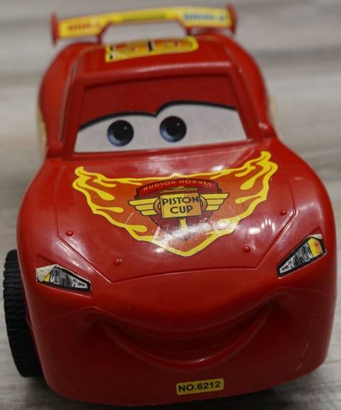 Oyuncaq maşın Lightning McQueen Lightning McQueen 7390U model oyuncaq — Bakı