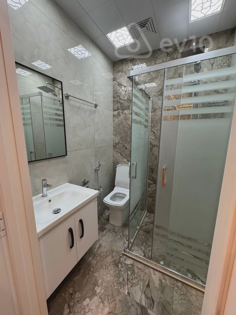 3 otaqlı mənzil, 151 m², tib uni — kirayə — Mənzil, Bakı (5)